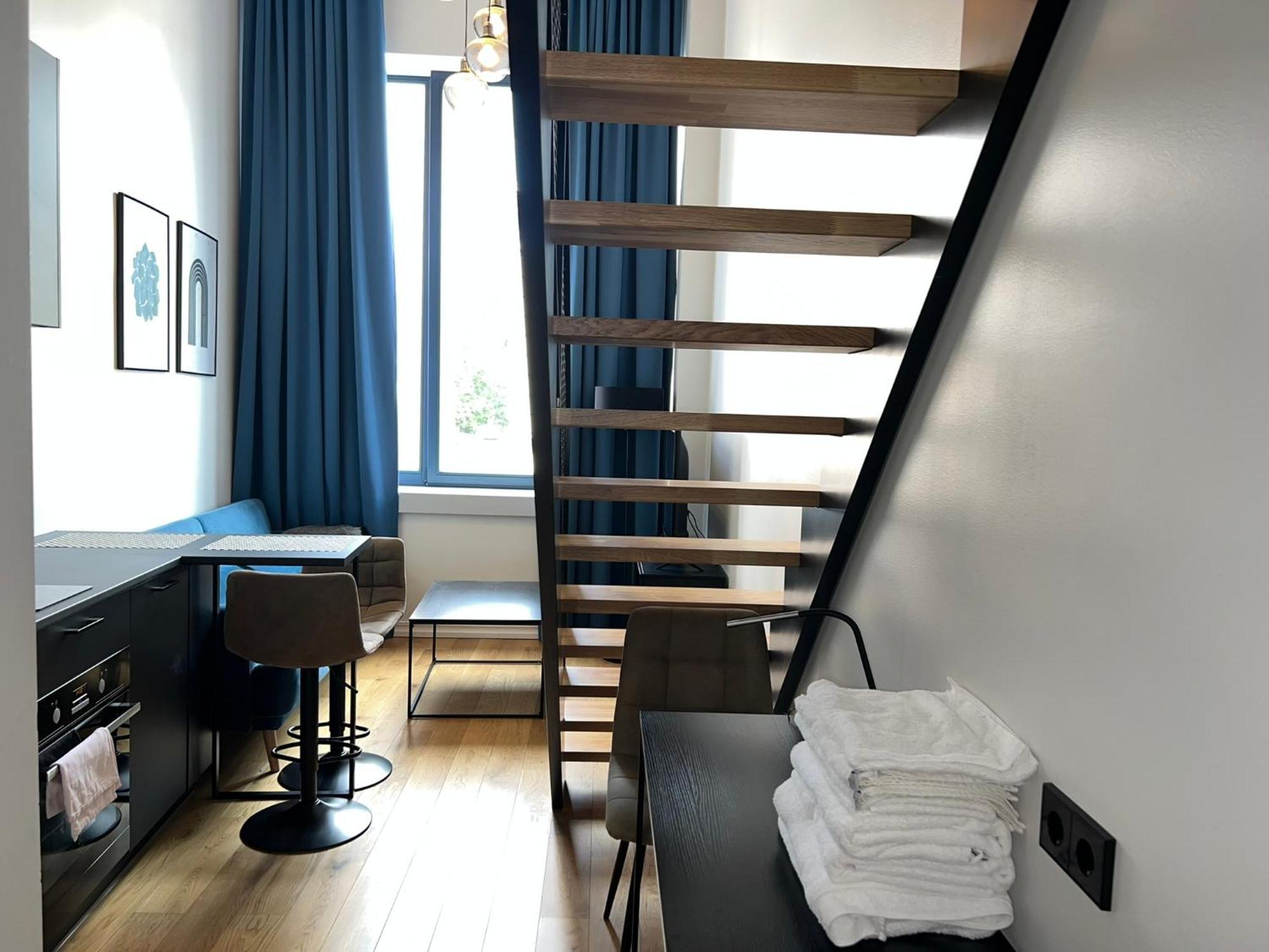 Golden In Center By Easyrentals Apartment