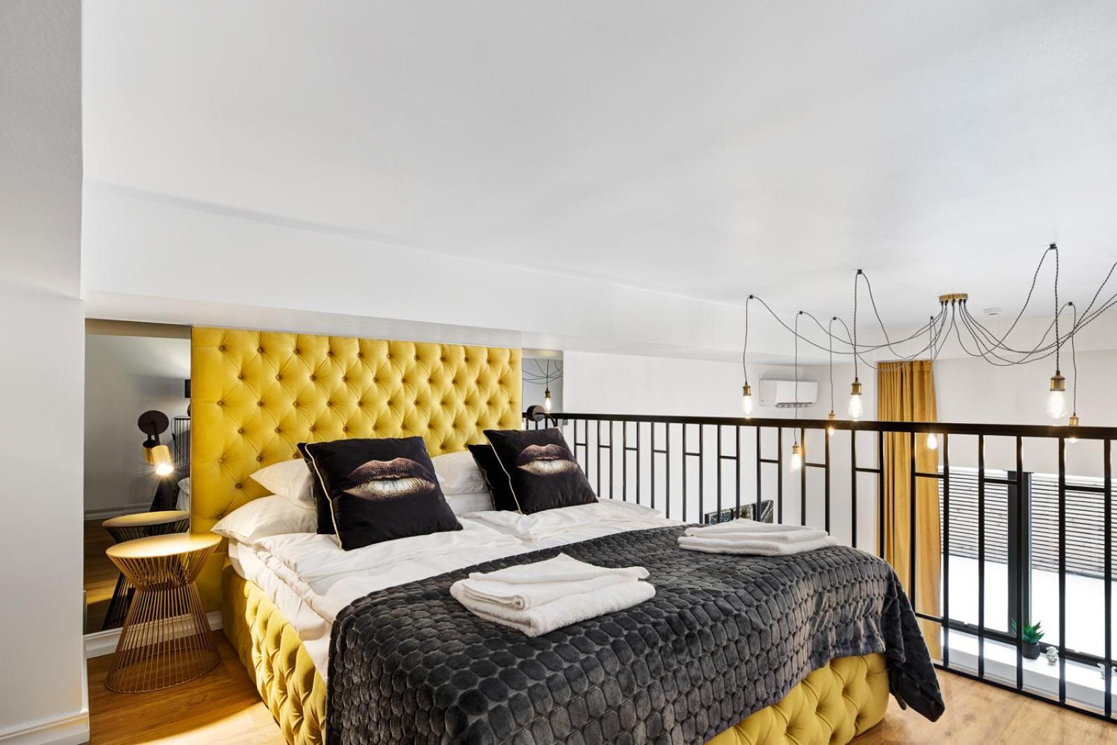 Golden In Center By Easyrentals Apartment